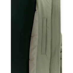 Dame Madou Jakke Moss